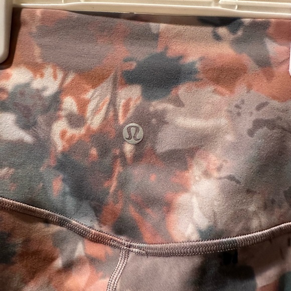 LULULEMON Leggings 🍋 - Picture 3 of 4